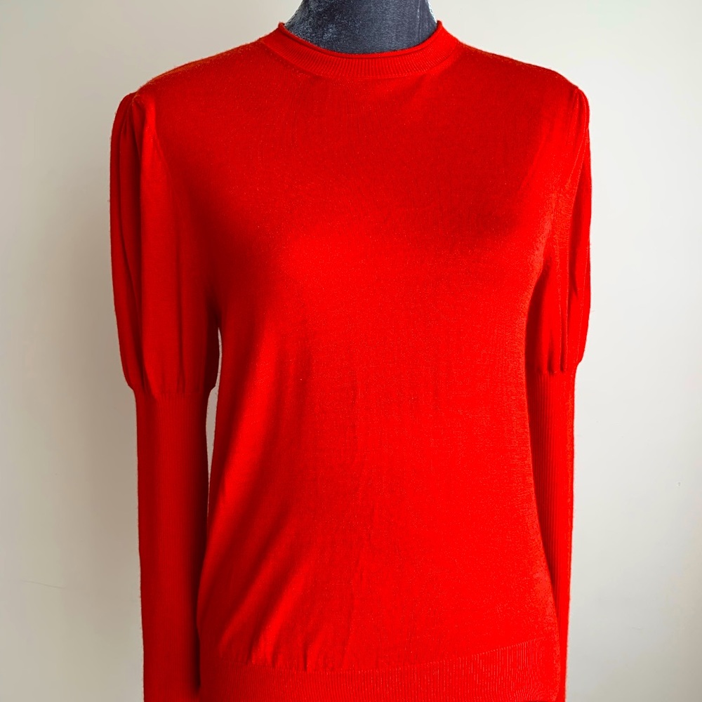 NWT LV sweater